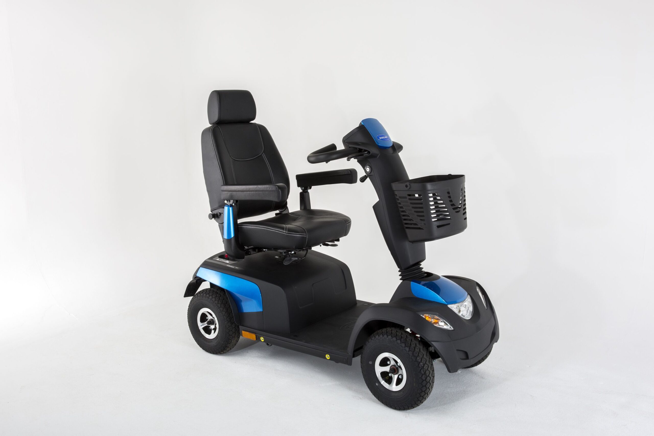 Invacare Comet Pro Mobility Scooter + FREE Bag worth $150 - Image 8
