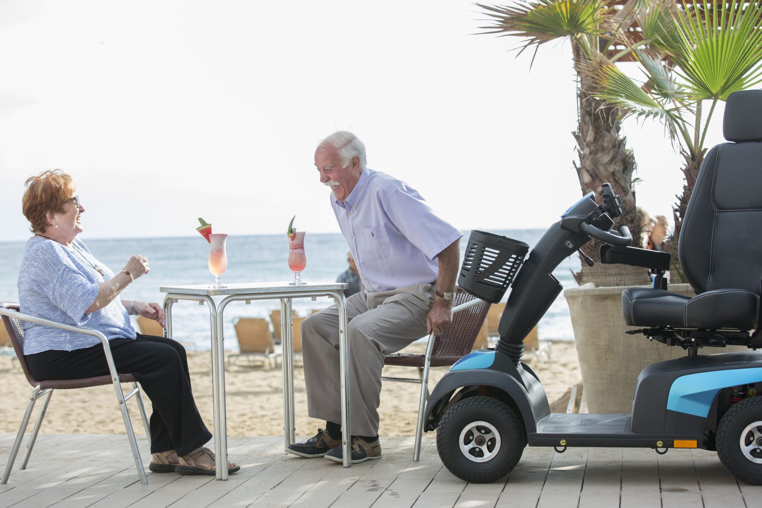 Invacare Comet Pro Mobility Scooter + FREE Bag worth $150 - Image 3