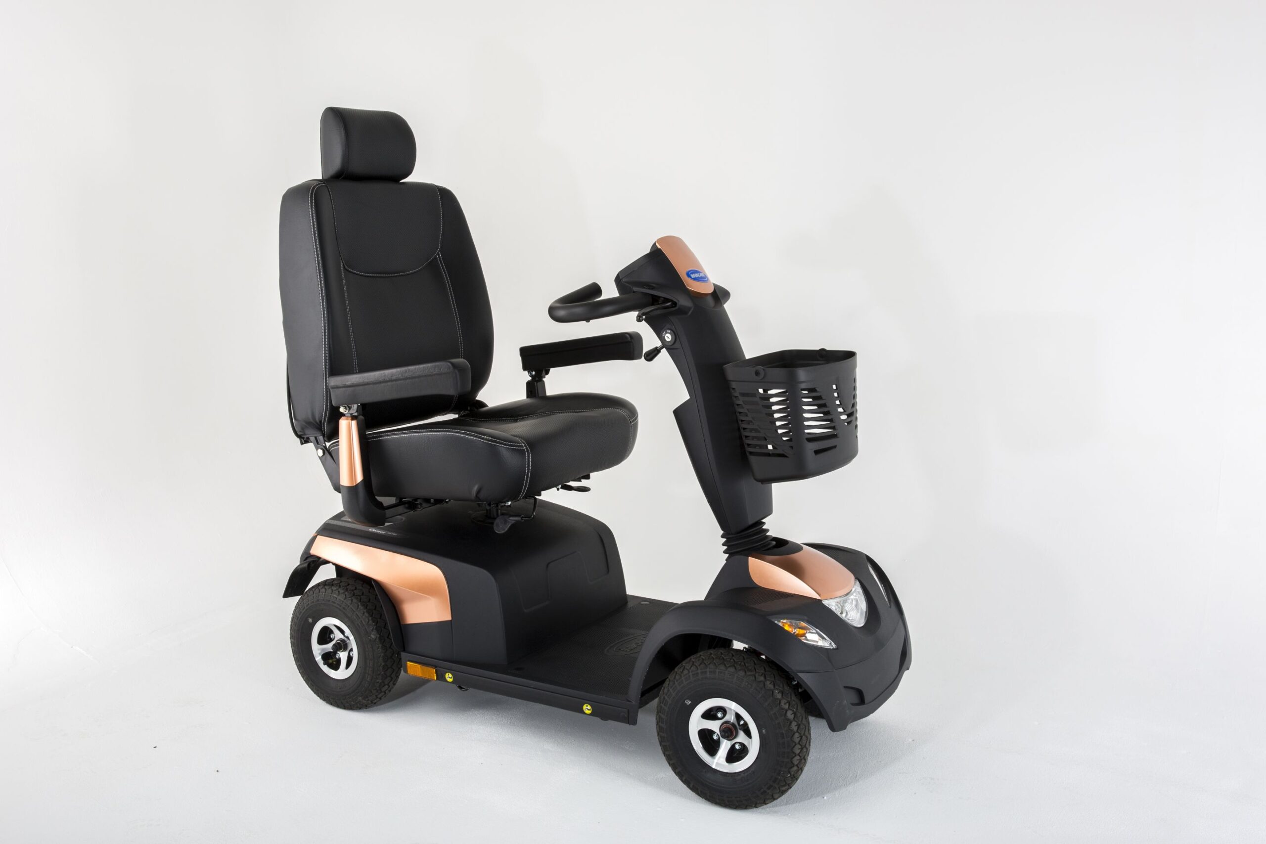 Invacare Comet Ultra Mobility Scooter + FREE Bag worth $150 - Image 4