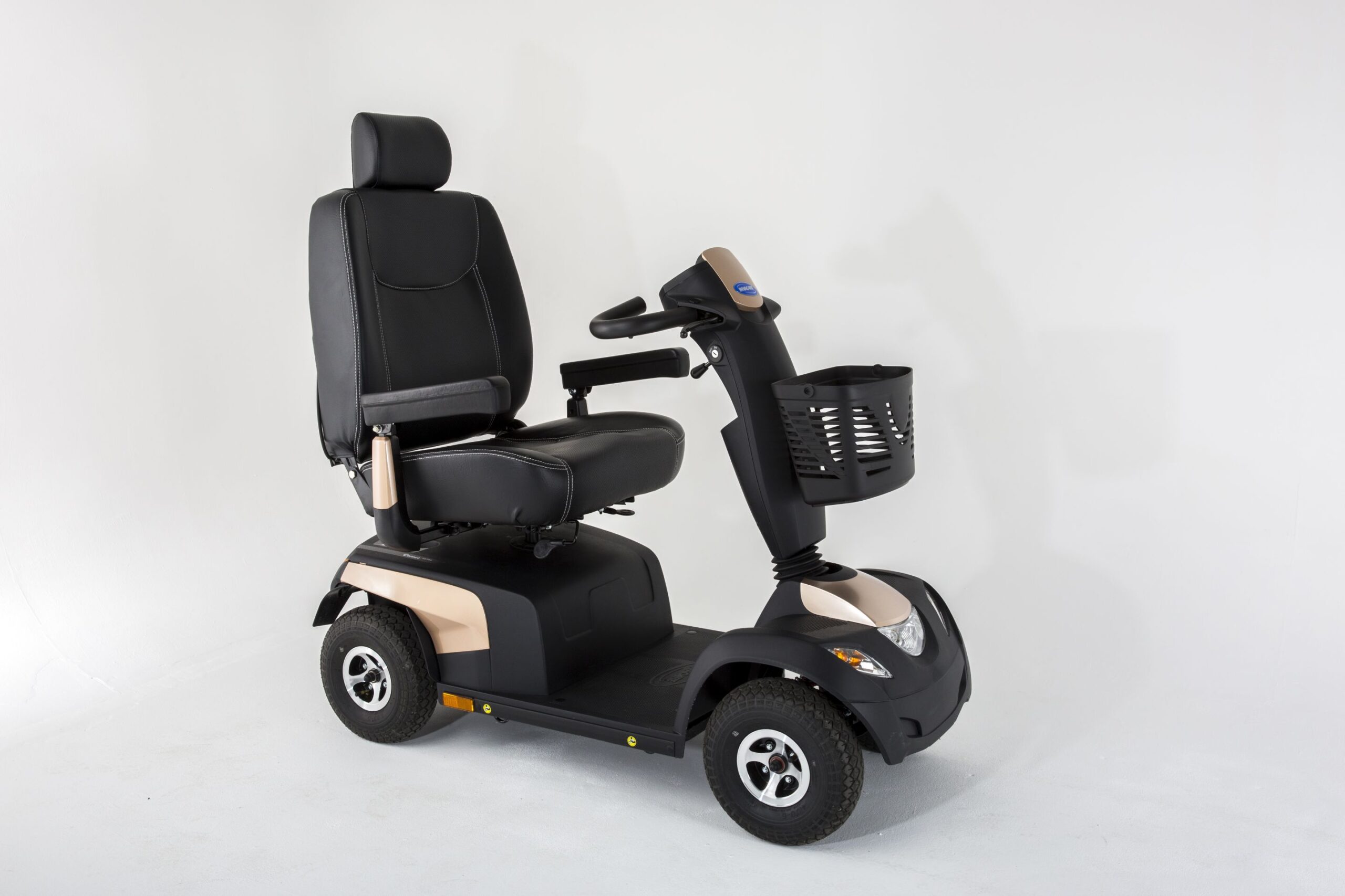 Invacare Comet Ultra Mobility Scooter + FREE Bag worth $150 - Image 11